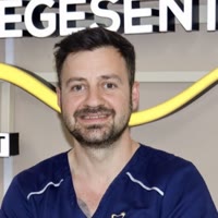 Alexandru Gabriel Oanca, spesialist i oralkirurgi